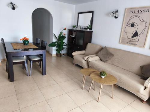 Frontbeach apartment in los Boliches