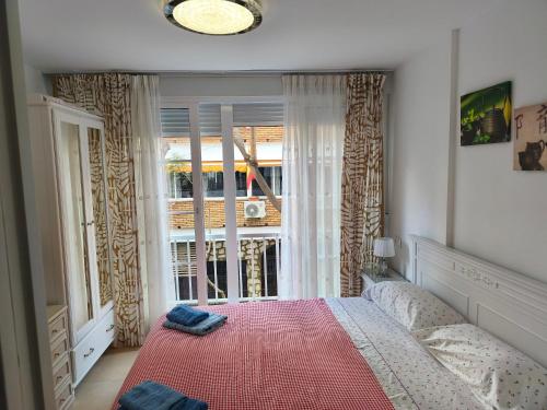 Frontbeach apartment in los Boliches