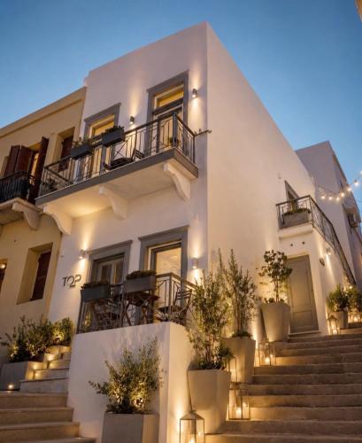 TOP SUITES