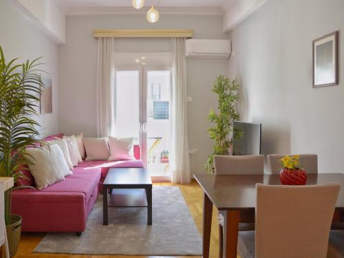Heart of Koukaki flat, 10’ walk to Acropolis