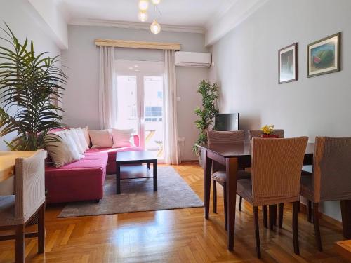Heart of Koukaki flat, 10’ walk to Acropolis