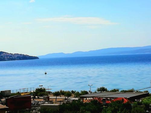 a view of a large body of water at Bugenvilija in Duće