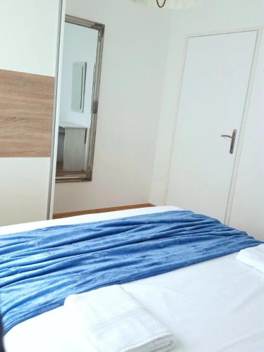 Apartmani Magdalena AS1 - Apartment with Terrace - Private Free Parking