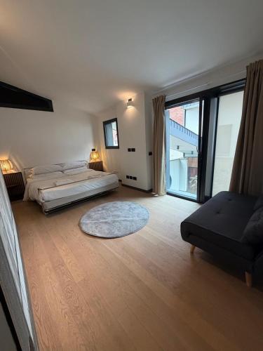 New stylish 80sqm apartment near Parco Sempione