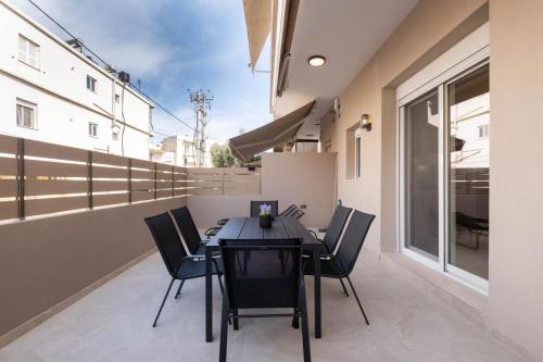 Electric Blue Residence - Modern Stay in Chania