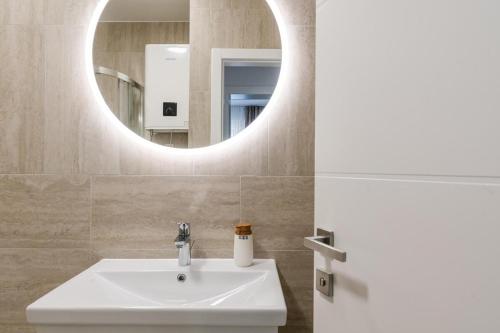 Apartment Maris, Near the Beach, Trogir