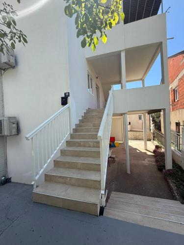 Apartments with parking space Gradac, Makarska - 26020