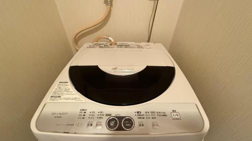 豪华电梯公寓45平方米 天下茶屋站步行3分 关西机场直达 难波 心斋桥2站3分 电梯 3人入住 便利店步行1分钟 有厨房 211