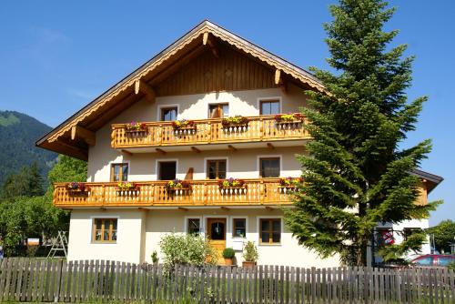 Gallery image of Pension Tannhof in Fuschl am See