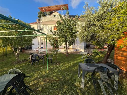 Meti Guest House