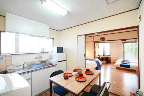 -Sakura-Tokyo Downtown Stay 1DK Direct Access to 2 Airports