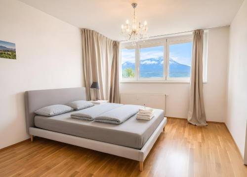 Innsbruck City View Apartment with 2 Bedrooms