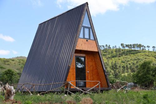 Cozy Lakefront Cabin - Myselim