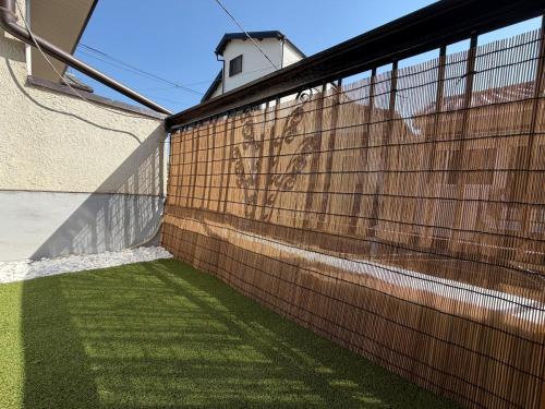 昭和レトロデザイナーズ邸宅 一棟貸し 岸里駅徒歩5分 なんば7分 関空直通 日本の暮らしを体験