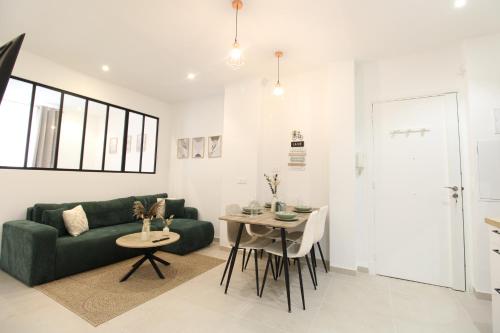 Calm Elegant Apartment in the Heart of Nice