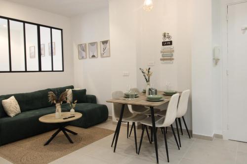 Calm Elegant Apartment in the Heart of Nice