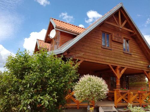 Całoroczny dom do wynajęcia z BALIĄ I JACUZZI Spychowo Mazury
