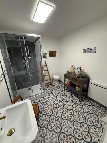 Gallery image of La chambre dorée in Servian