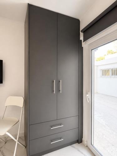Aiolos elegant escapes near the sea of Alimos