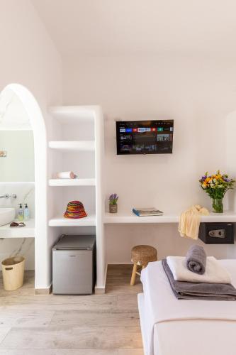 Alexandra Suites - MYKONOS PORT