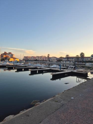 Havre de paix appart climatisé,piscine,wifi