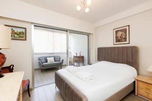 Upstays Bright 1BR 50m² with terrace Cannes center
