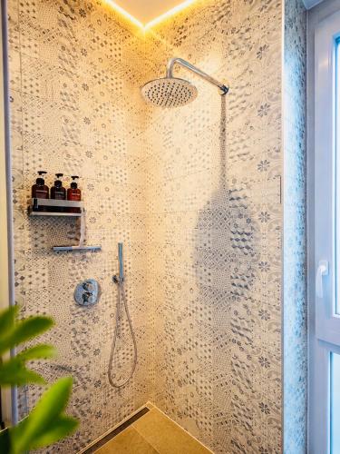 Milano new Apartment Pasteur M1 Metro at 15 seconds, elegant, new, comfortable Milan