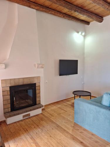 Casa dell' Arco Antico, upper level with rooftop