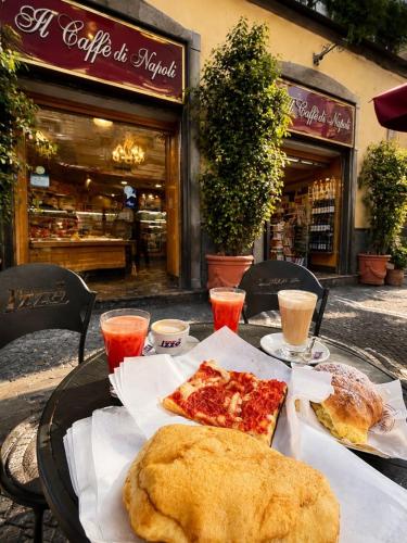 Metro Suites Napoli Central Boutique Rooms & Suites