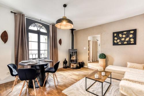 La Verrière - Maison atypique avec jardin d'hiver dans verrière d'époque