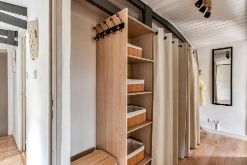 La Verrière - Maison atypique avec jardin d'hiver dans verrière d'époque