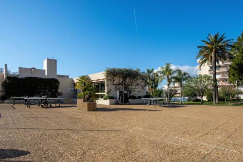 Eden Park, dans belle résidence appartement 6 personnes piscine et tennis