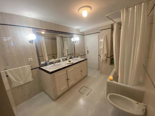 Habitación a 8 minutos del centro