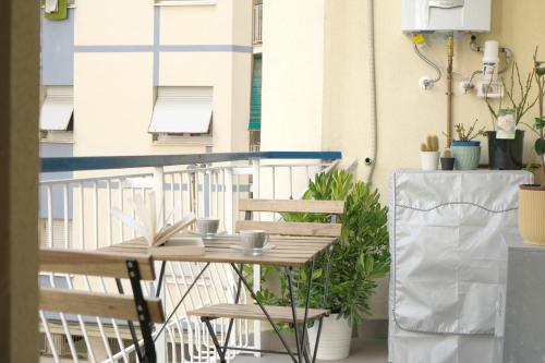 Bright Apartment with Balcony near Rome Centre & Metro