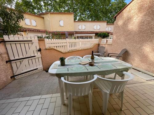 Très Joli T2 Terrasse, Parking Cap Agde 300m Plage Richelieu