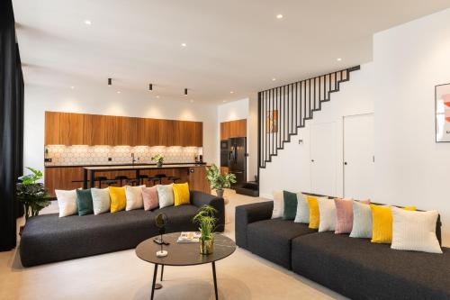 Le Loft MOHOM - Bourse du Travail - 4 Bedrooms, 4 Bathrooms, 4 Parkings