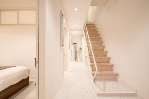THE COZY NEST ABENO 駅1分 解放感ある一棟貸しヴィラ 長期歓迎 3BR Max9ppl