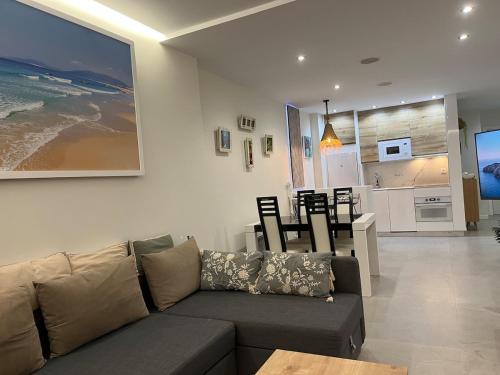 Precioso, apartamento con terraza y piscina