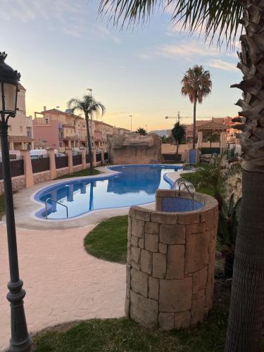 Precioso, apartamento con terraza y piscina