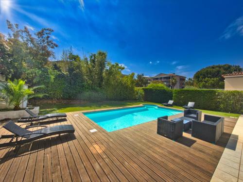 Luxury Villa in Cannes with Heated Pool Parties and festive évents not allowed