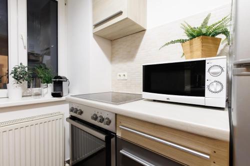 Central Cozy 3 Room Prater Apt for 5pax