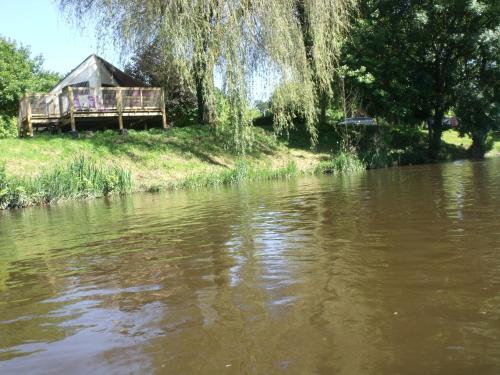Gallery image of camping des ribieres in Confolens