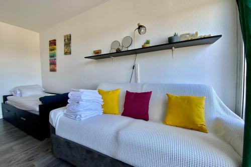 Studio Les Jardins du Port Port Camargue avec piscine à 2 pas de la plage