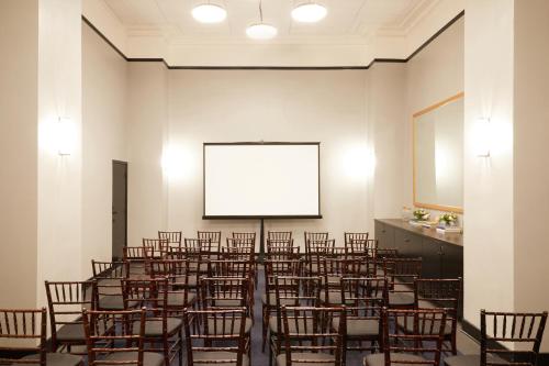 Møde- og/eller konferencelokalet på Tilden Hotel