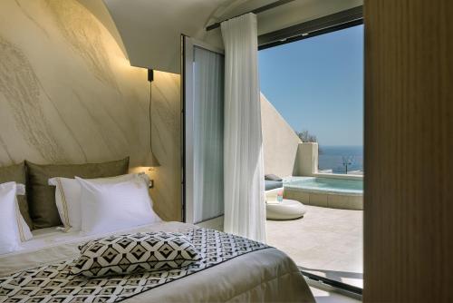 La Madeleine Suites Fira