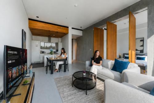 HAVN - 1 Bed at KOA Canvas, Access to Nasab Dubai