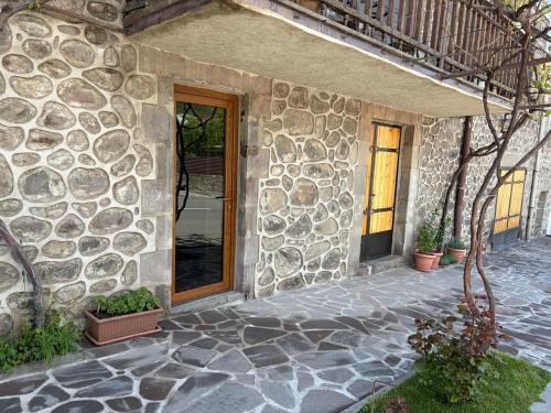 Guest House 52