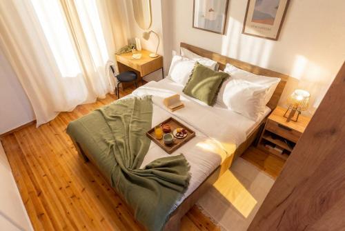 Harmony Armenopoulou - Elegant Urban Living