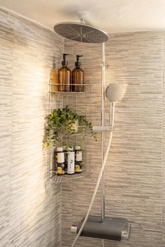 Harmony Armenopoulou - Elegant Urban Living