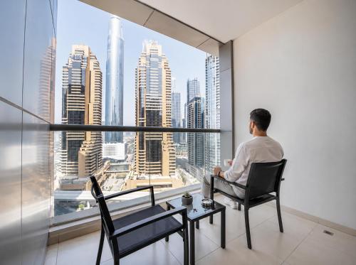HAVN - 3 Bedroom in Skyview Tower, Dubai Marina